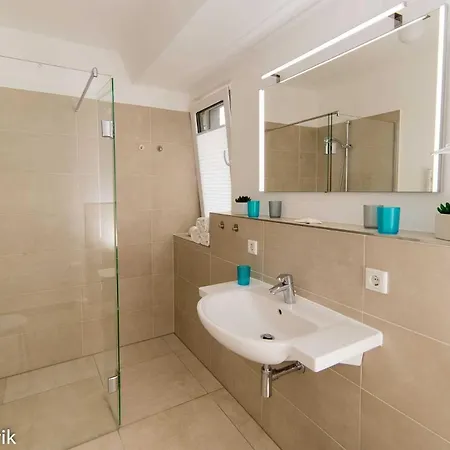 Galerieferienwohnung Bonfire Im Herzen Des Ostseebades *