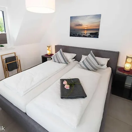 Apartmán Galerieferienwohnung Bonfire Im Herzen Des Ostseebades